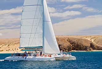 Katamaran Tagliche Boot Tour